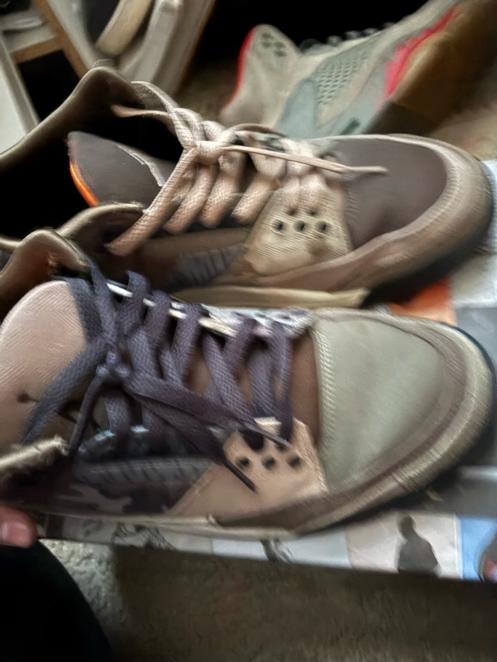 Jordan Men's Low-Top Sneakers in Brown and Tan
